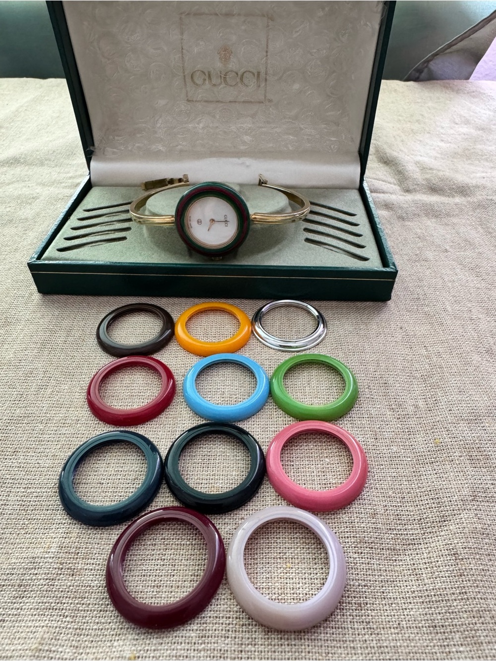 Gucci Gold Bangle Watch with Interchangeable Multicolor Bezels - Picture 4 of 16